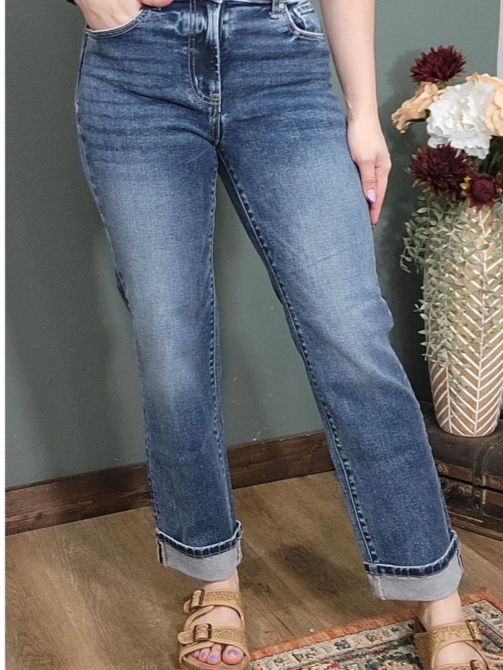 NWT Zenana Straight Leg Cuffed Denim size 25